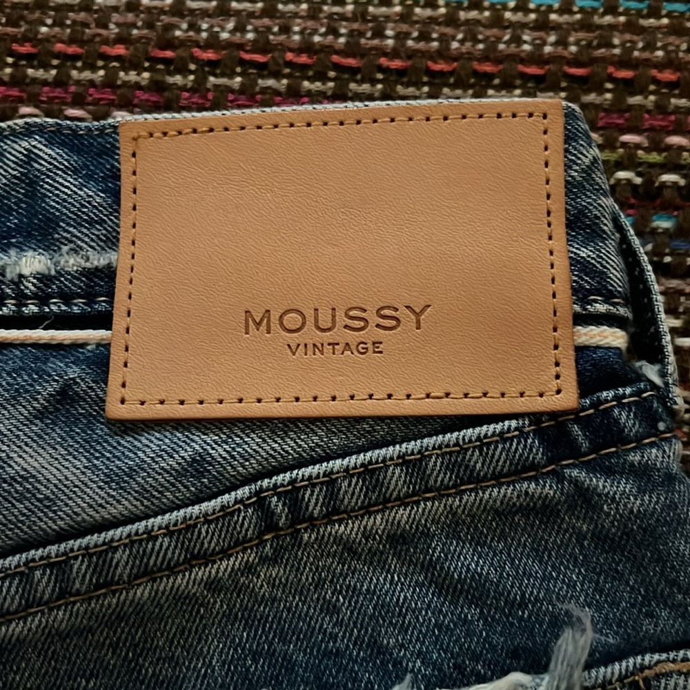 MOUSSY VINTAGE Altadena Short 28 Blue Cut Off Denim High Rise Distressed - Picture 5 of 12